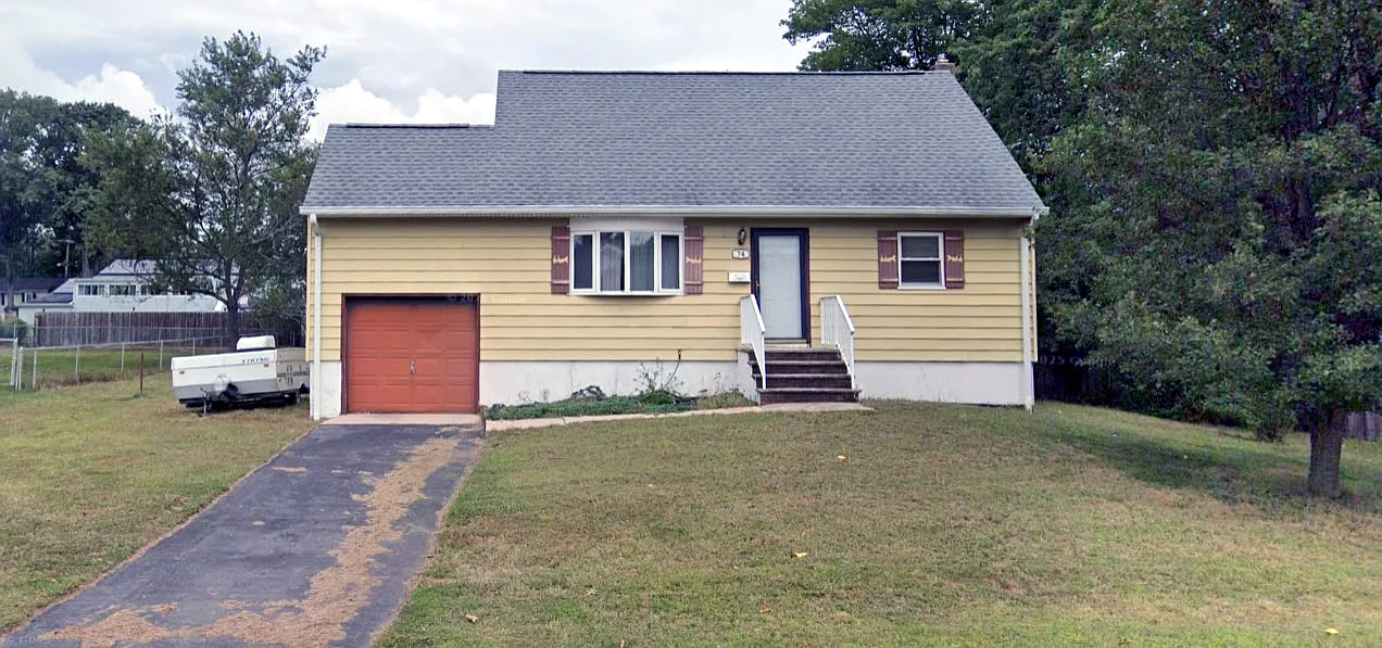 4 bed, 1488 sqft, $3,400 — Photo 1