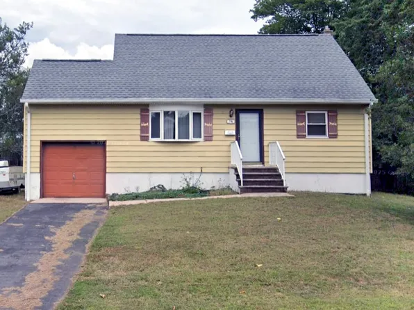 74 Brookhill Dr, Howell, NJ 07731