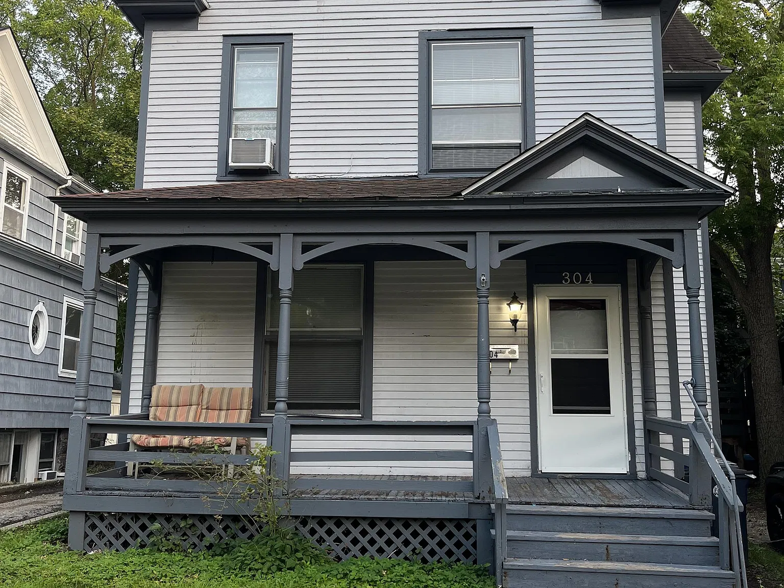 5)- 304 East Jefferson Street - 1 — Photo 1