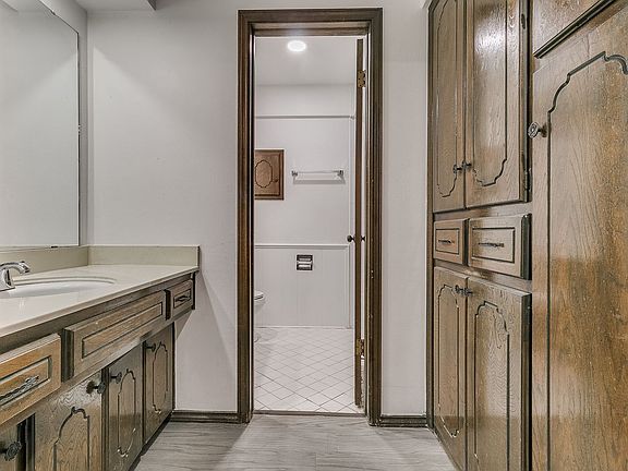 5th image of 4128 NW 36th St APT 1