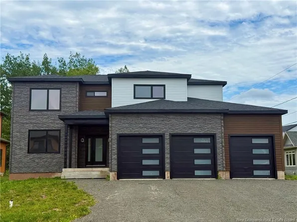 9 Turnberry Ct, Moncton, NB E1G 5R8