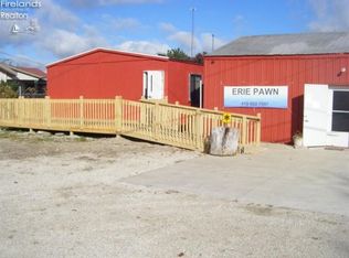 1175 W Fremont Rd, Port Clinton, OH 43452