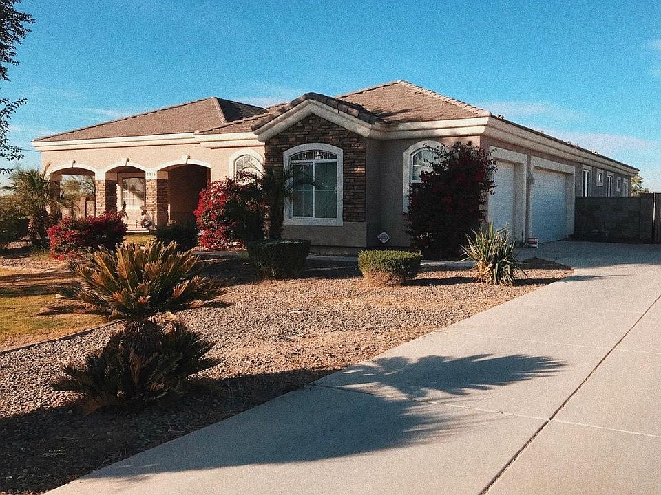 1st image of 2916 S 165th Ave