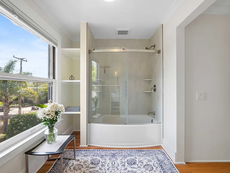 402 E Valerio St — Photo 29