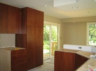 1047 Willow Ln, Batavia, IL 60510