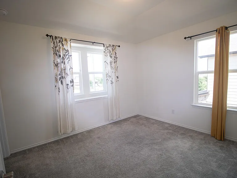 2105 Ebony Dove St — Photo 24