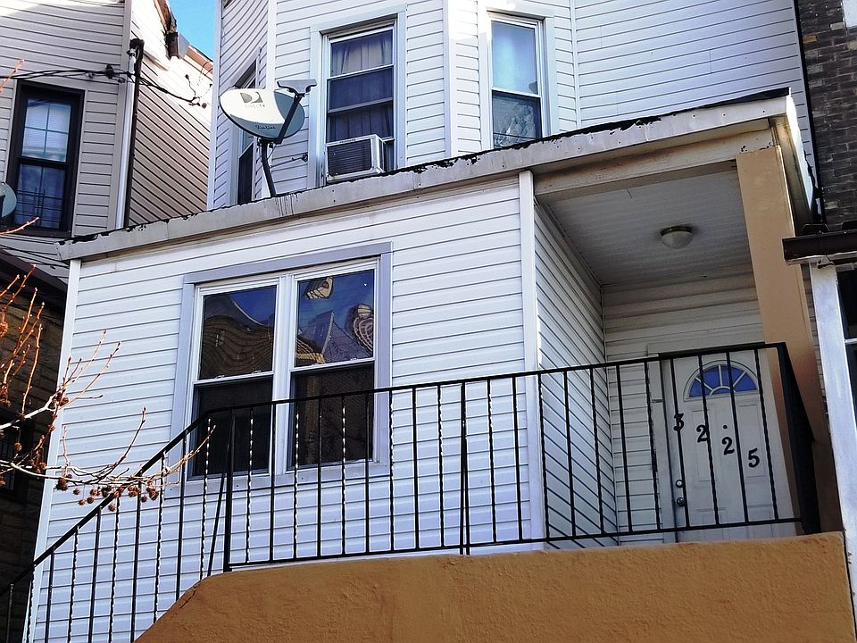 1st image of 3225 103rd St