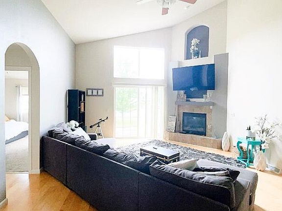 2nd image of 1741 Teal Ln #1