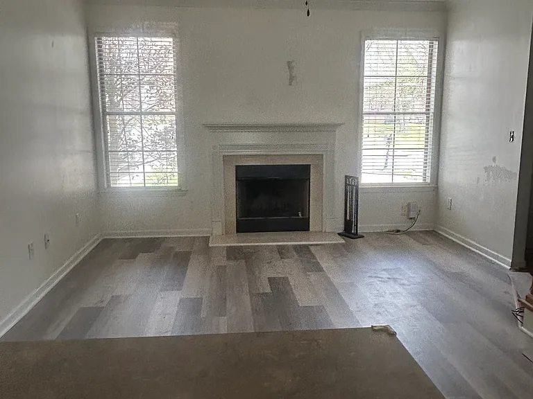 2339 Ridgemont Dr — Photo 2