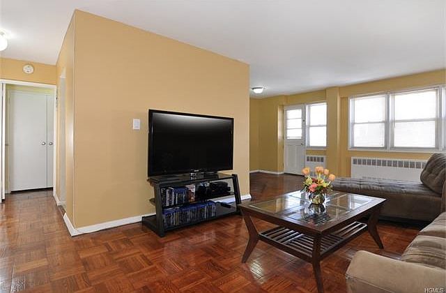 1st image of 385 McLean Ave APT 5E