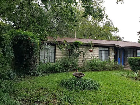 3rd image of 6308 Dorchester Dr