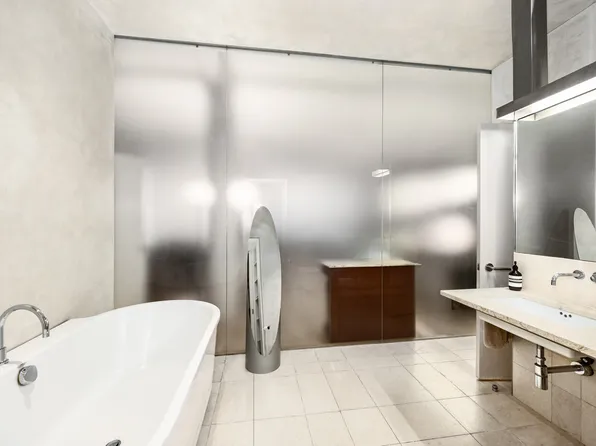 15 West 24th Street image 8 of 14