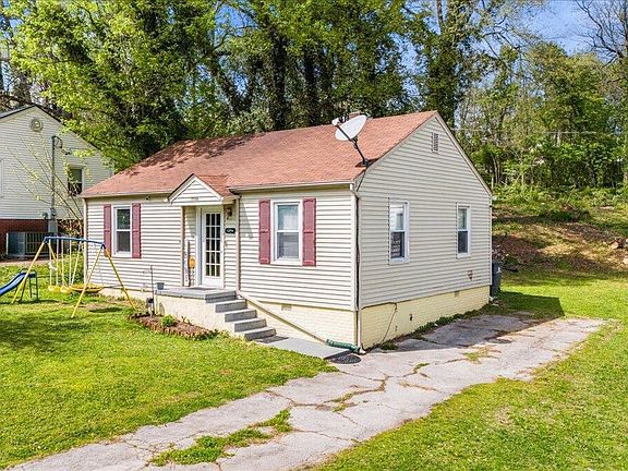 2nd image of 2504 Greenfield Ln