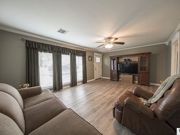 3rd image of 117 Halsell Dr