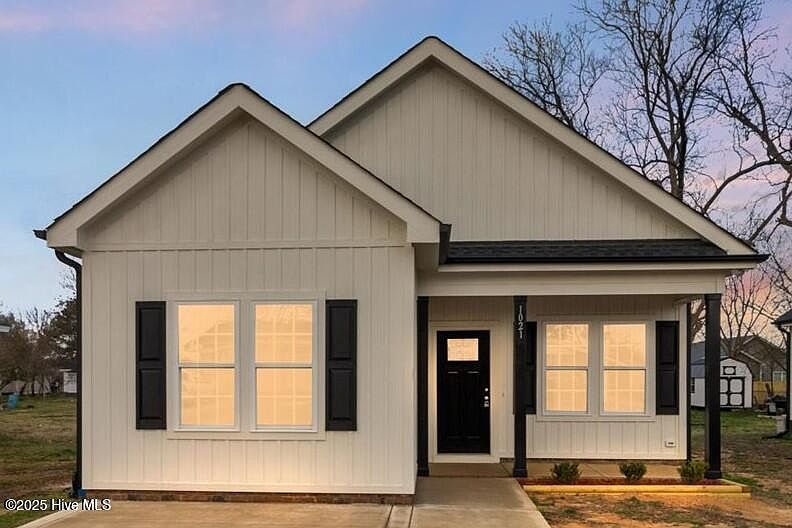 2nd image of 1021 E Edgerton Street