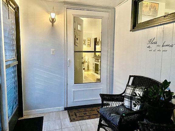 2nd image of 526 Hayden Ave
