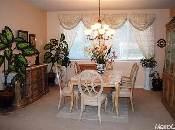 5th image of 290 Saint Lucia Way