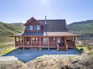 117 Box Canyon Rd, Orondo, WA 98843
