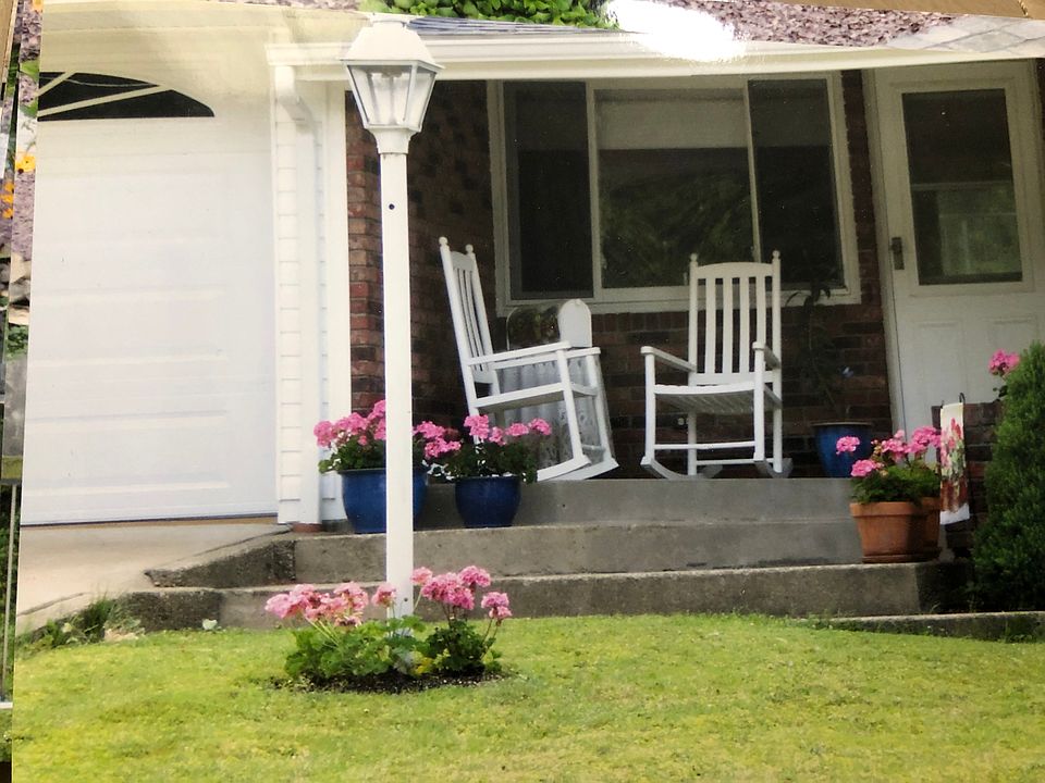 1st image of 515 Gilmore St