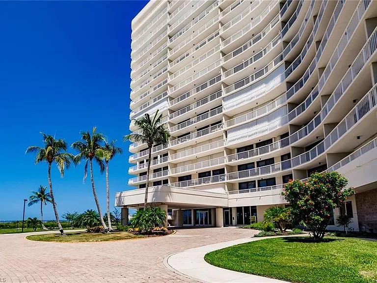 260 Seaview Ct #904 — Photo 34