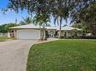 8121 SE Orchard Ter, Hobe Sound, FL 33455
