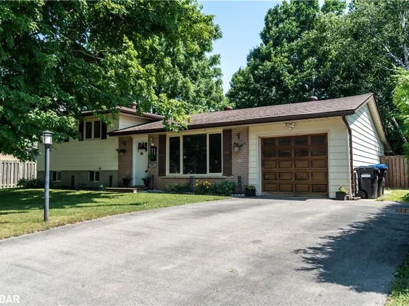 11 Ritchie Cres, Springwater, ON L0L 1P0