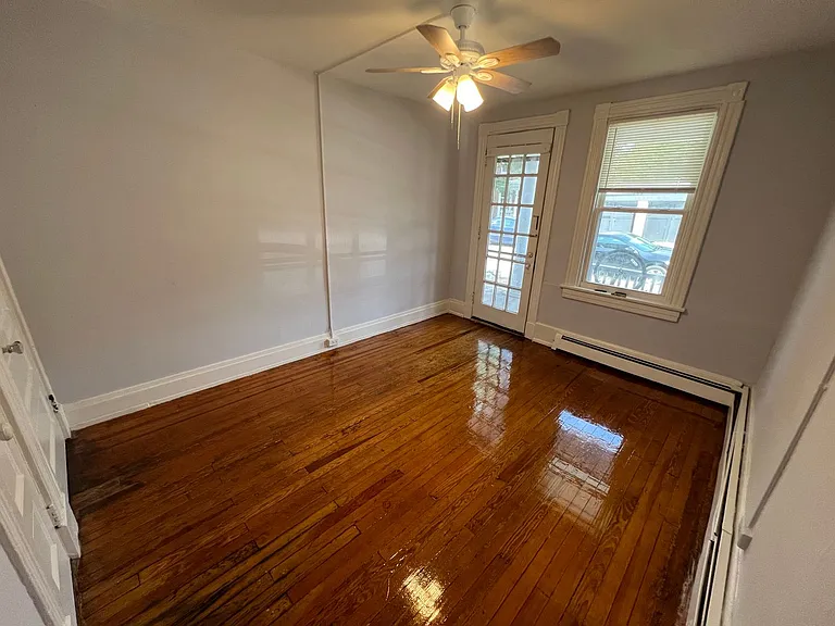 8 N. Auburn Ave. — Photo 7