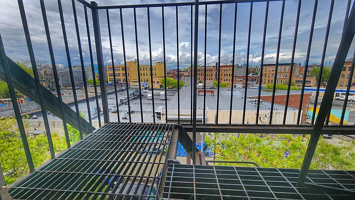 Rented by RELEASE NY | media 12