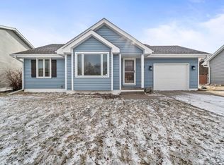 713 S 13th St, Nevada, IA 50201