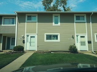 1000 Sandpiper Ct, Bartlett, IL 60103