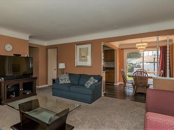 5th image of 506 E Dartmoor Ave