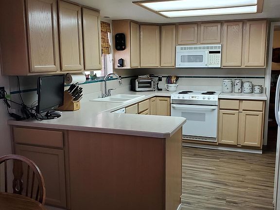 3rd image of 4250 W El Camino Del Cerro