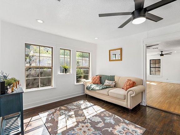 4th image of 1214 W Summit Ave