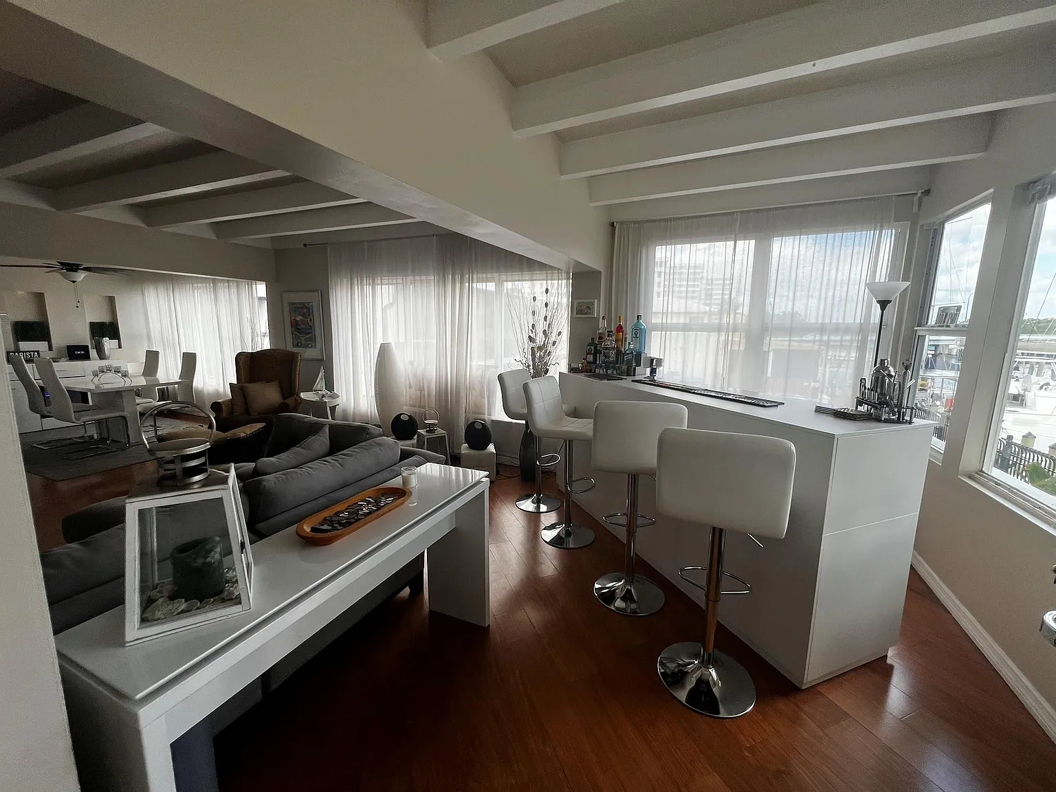 1 bed, 1.0 bath, $3,900 — Photo 1