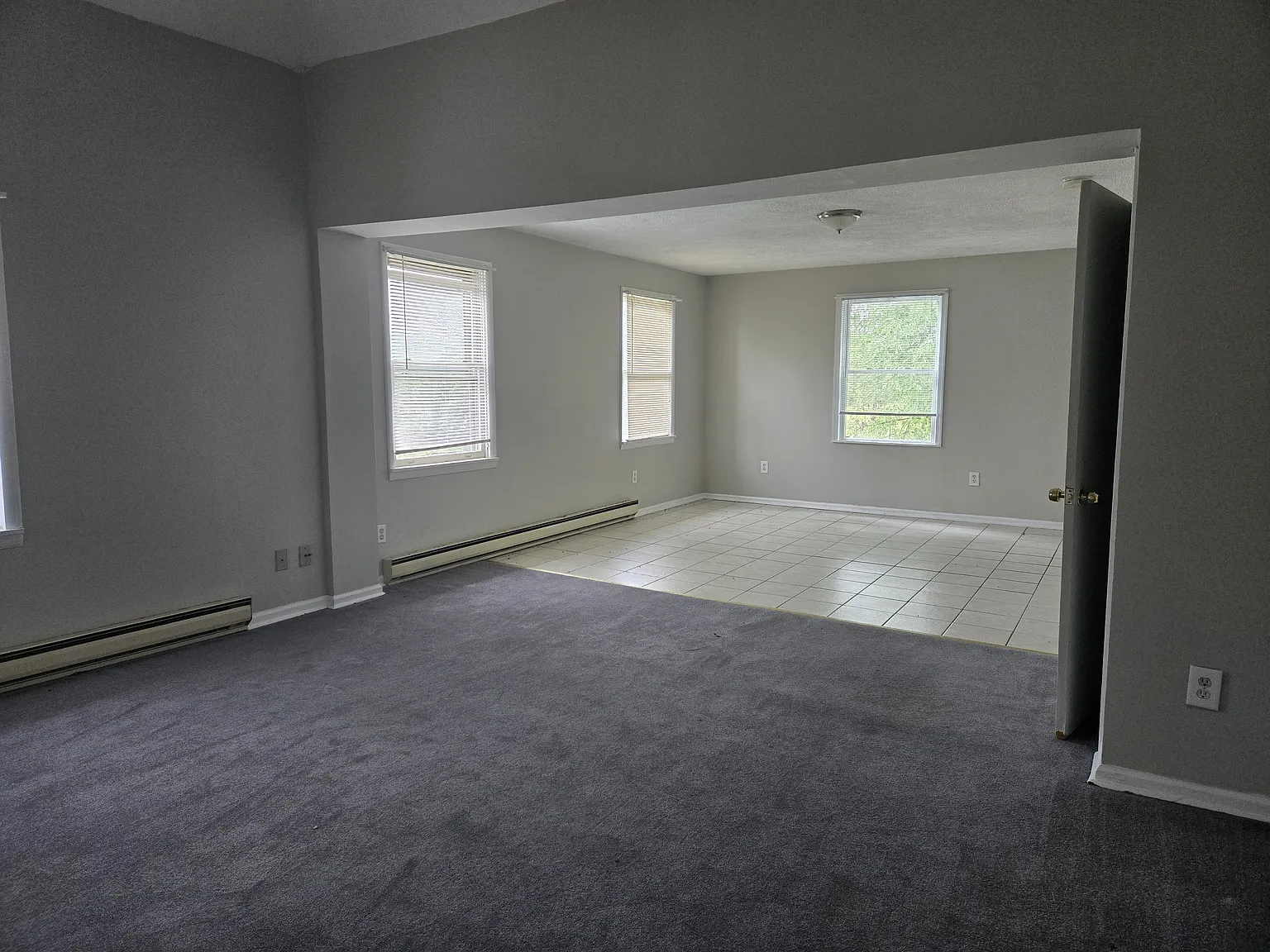 3 bed, 1200 sqft, $1,100 — Photo 3