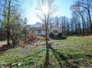 24 Roe Rd, Bloomingburg, NY 12721