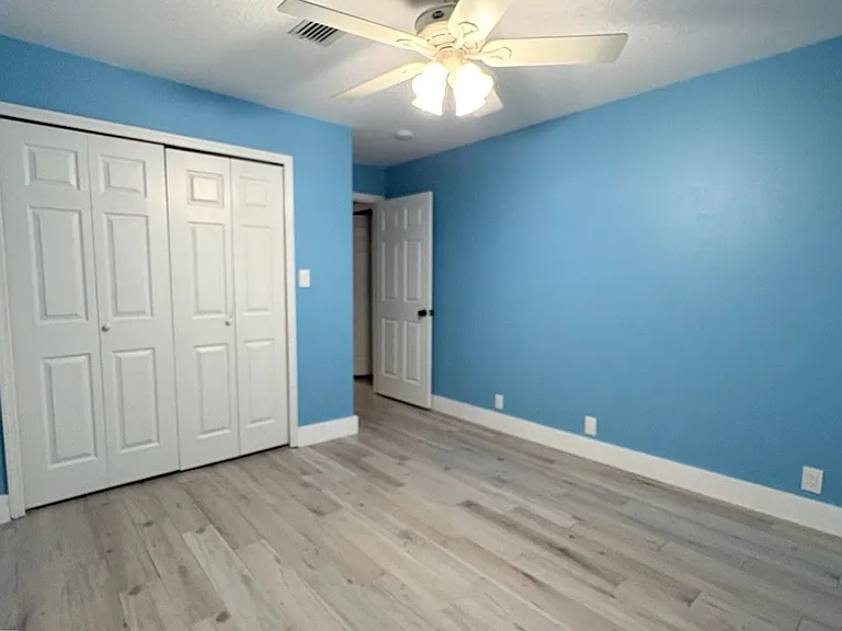 1029 Glenwood Rd — Photo 21