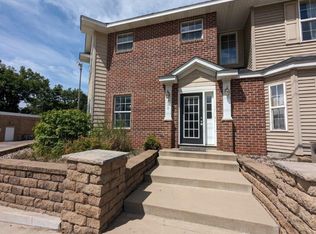 700 Stillwater Rd, Willernie, MN 55090