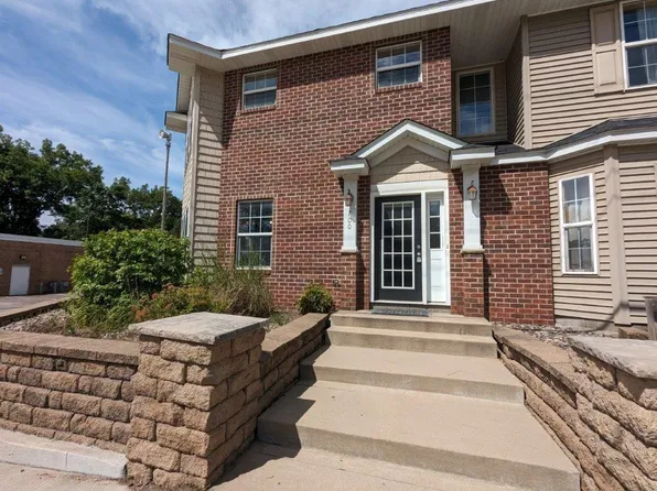 700 Stillwater Rd, Willernie, MN 55090