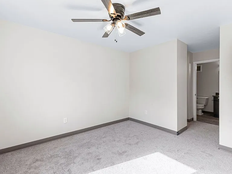 352 Deschane Ave — Photo 5