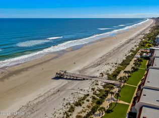 10 10th St APT 20, Atlantic Beach, FL 32233