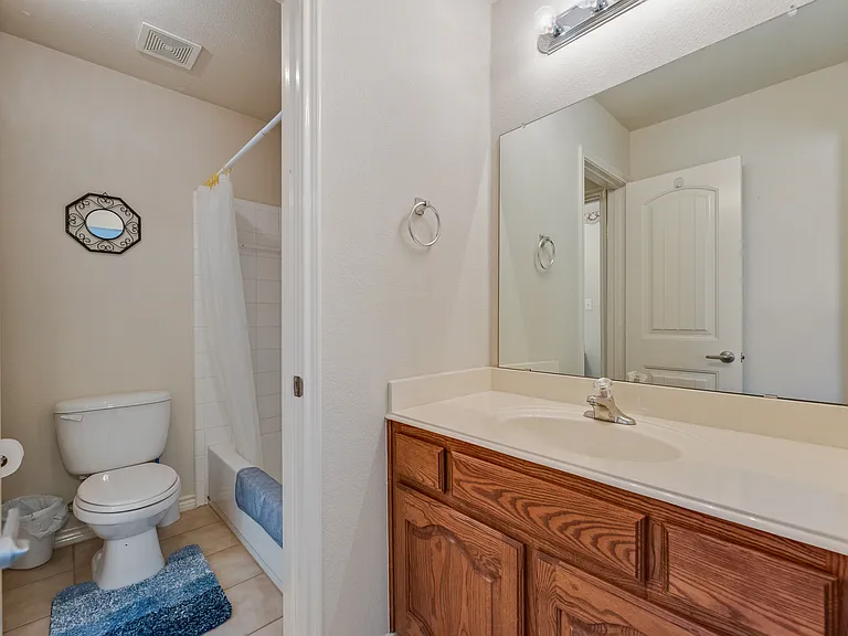 401 Idaho Ct — Photo 18