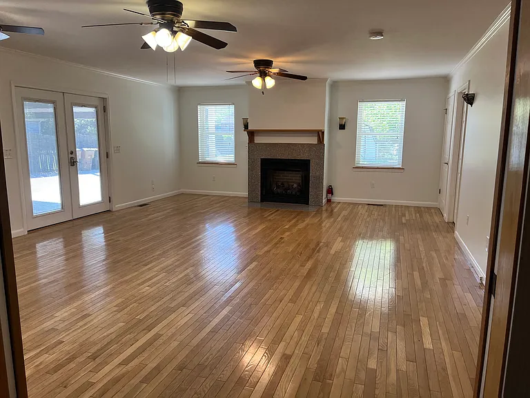 2101 Jade Dr — Photo 9