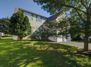 7 Langon Hollow Rd, Bridgewater, NJ 08807