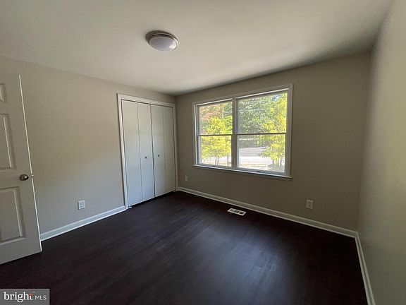 5th image of 131 Upper Clubhouse Dr