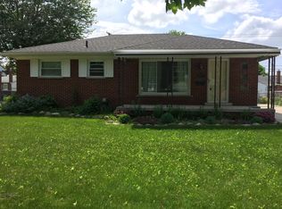 1029 Chippewa Rd, Mount Clemens, MI 48043