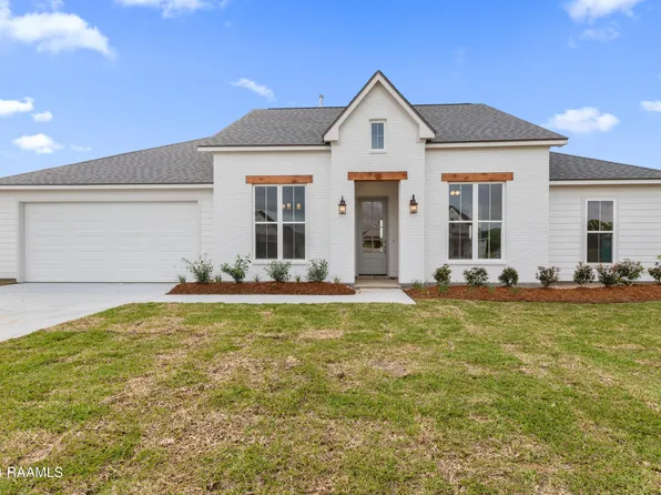 1306 Bayou Trce, Breaux Bridge, LA 70517