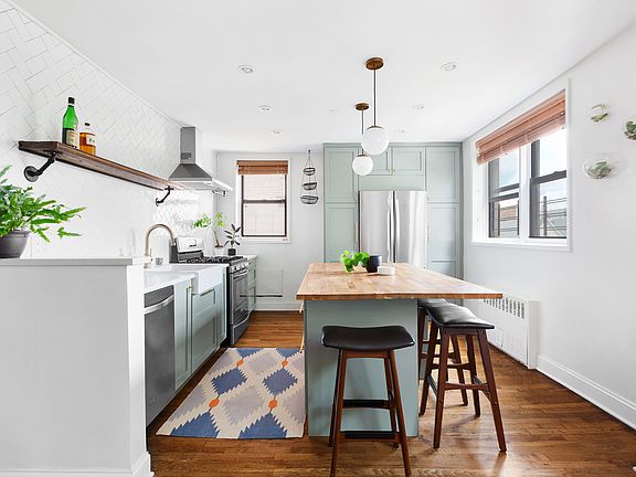 3rd image of 275 Webster Ave APT 3E