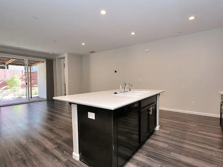 9049 Hourglass Cir — Photo 9