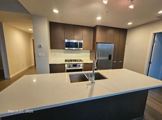 3333 Sexsmith Rd #1605, Richmond, BC V6X 0R7